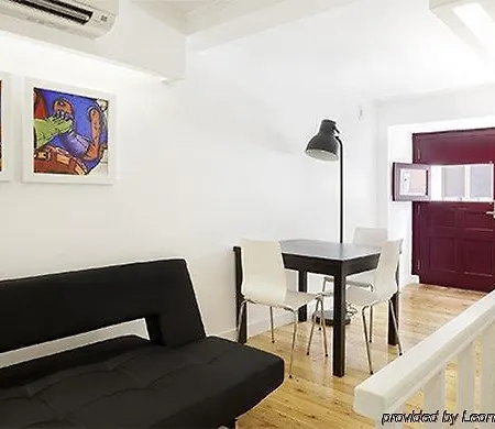 Apartment Hello Santos Lisbon