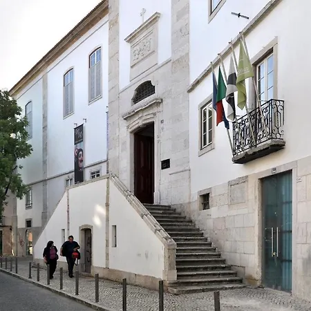 Daire Hello Santos *