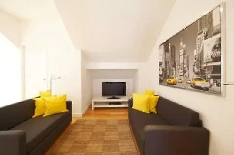 Hello Santos リスボン