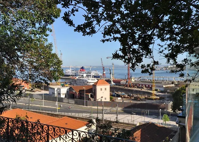 Hello Santos リスボン